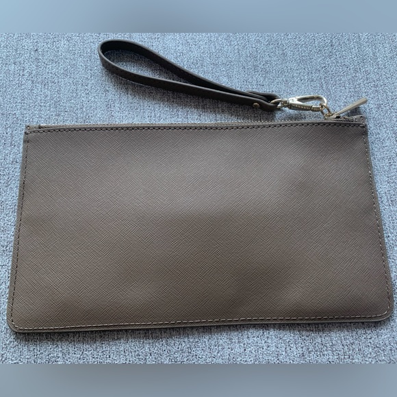 Danier leather clutch/wristlet in taupe/tan. - Picture 2 of 4